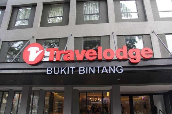 Travelodge Bukit Bintang Kuala Lumpur Malaysia  Review, Photos