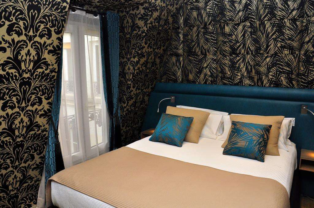 Hotel Paris Louis Blanc (Paris) : prices, photos and reviews