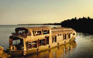 Ac deluxe houseboat