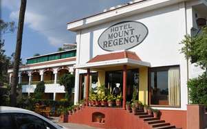 Hotel mount regency